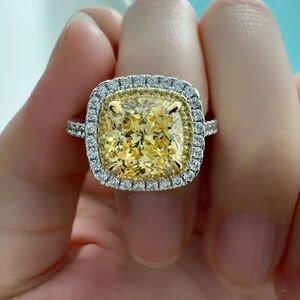 Elegant 18 k white Gold plate super shiny  Canary Yellow Cubic Women's Ring sz7